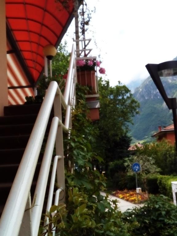 Alloggio Ponte Dei Cavalleggeri Hotel Trento Exterior photo