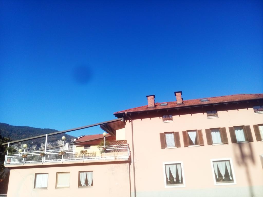 Alloggio Ponte Dei Cavalleggeri Hotel Trento Exterior photo